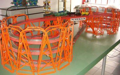 A spiral layout from Meccano ?