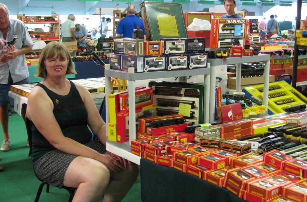 Elaines Trains ( sponsor) staying cool