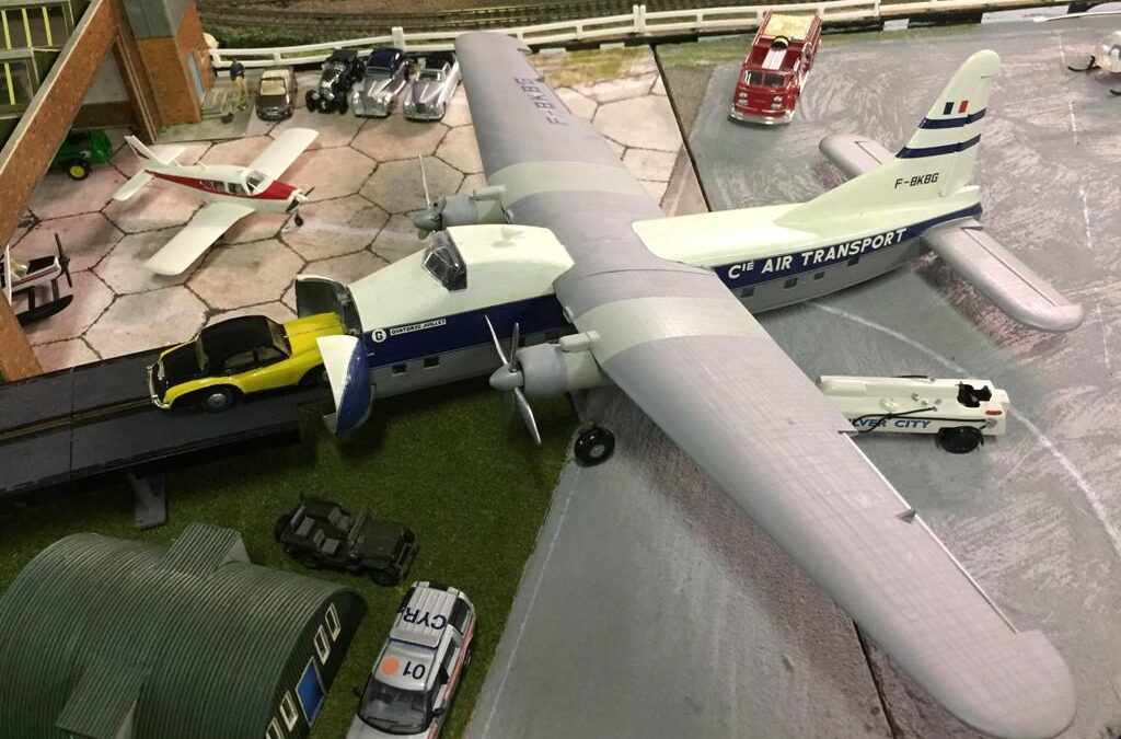 James Bons Rolls into plane