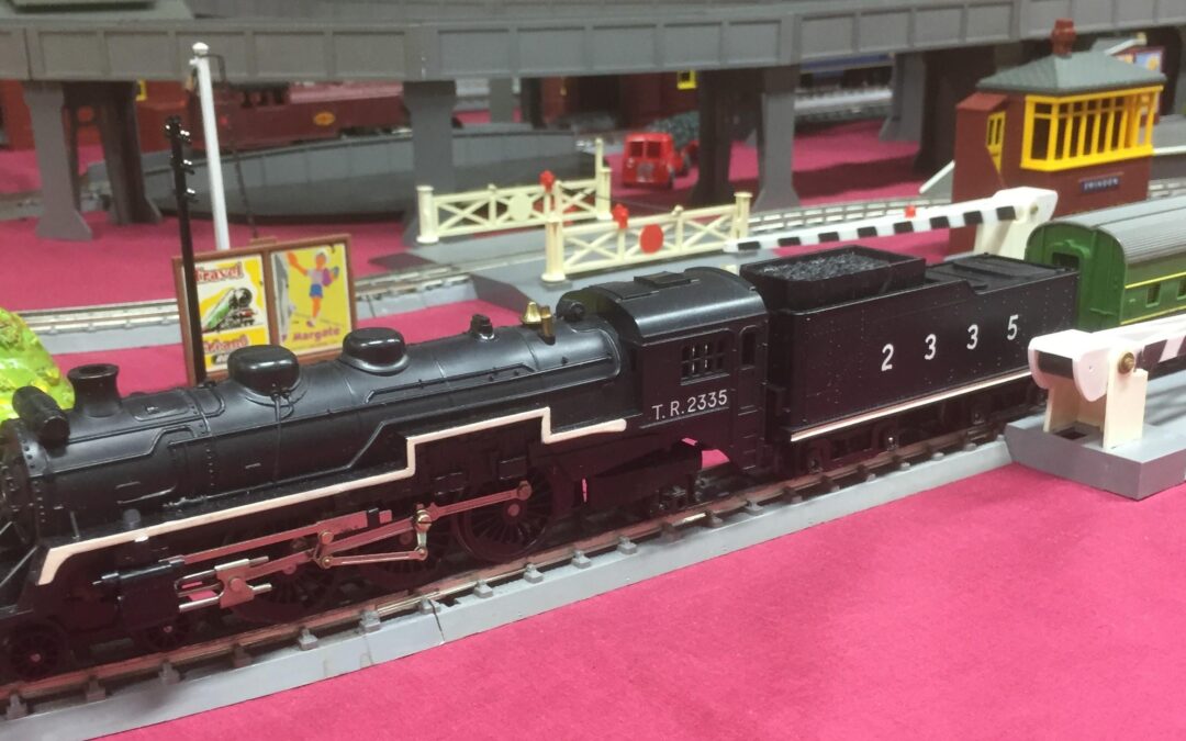 Fig 15 Hiawatha with a rake of TC green coaches