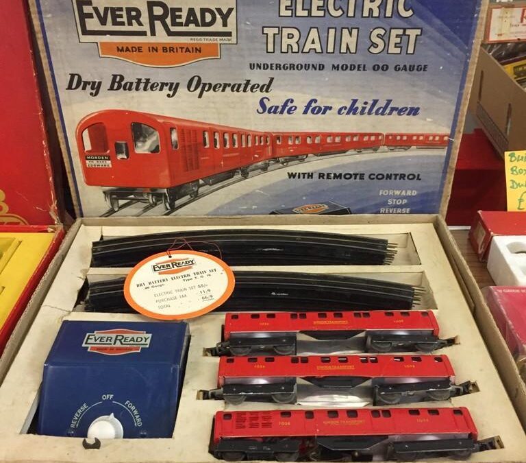 Fig 14 EverReady Underground Set