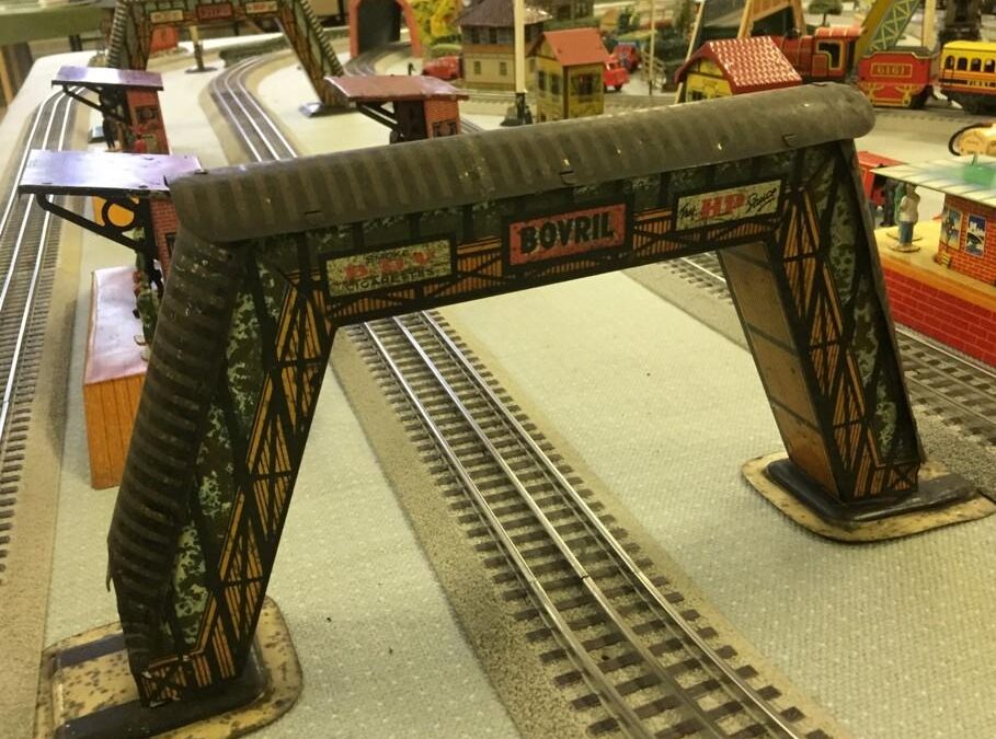 Fig 26 Snaller 0 Gauge Brimtoy Footbridges