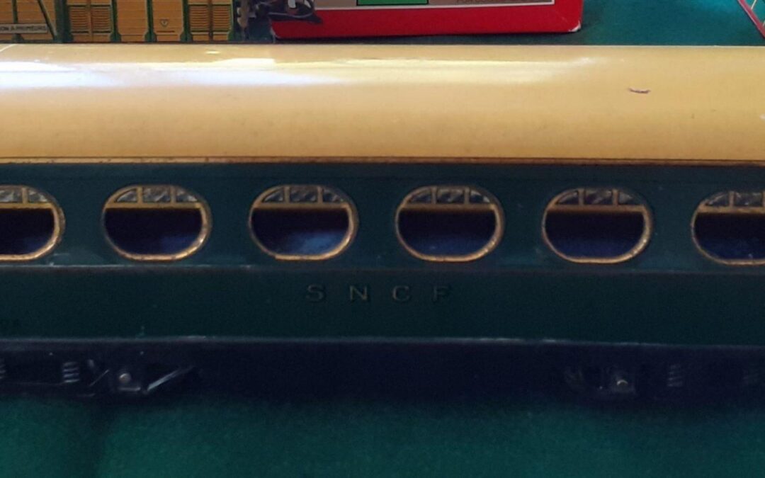 Fig 7 Hornby coach